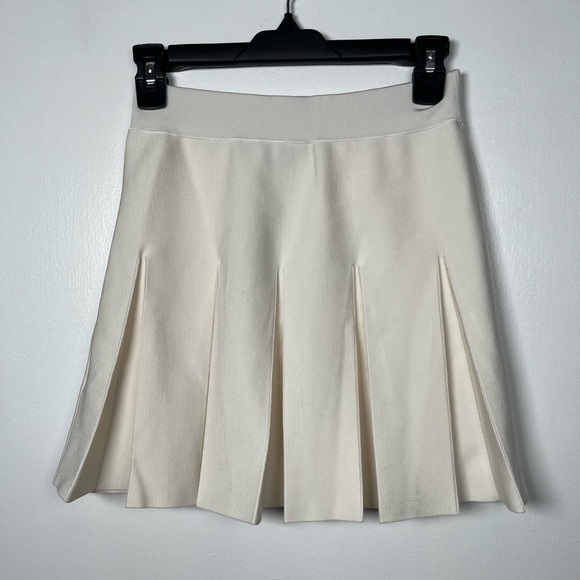 NWT J.Crew Pleated Size XXS mini sweater-skirt Ivory - Picture 5 of 9